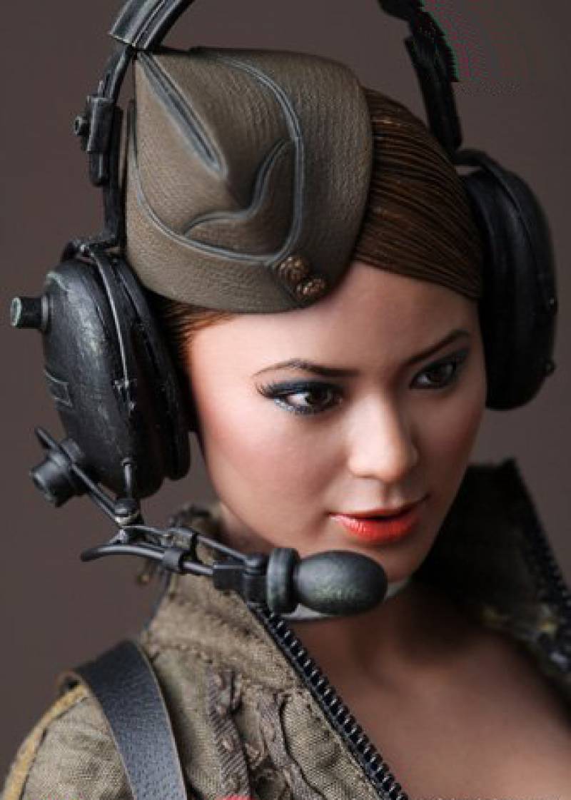 Amber 1:6 Scale | Hot Toys Movie Masterpiece | Sucker Punch