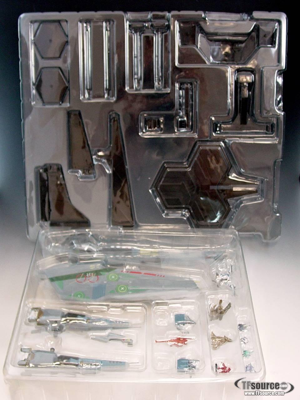 Bandai - Macross Frontier - DX Chogokin Macross Quarter - MIB - 100% Complete
