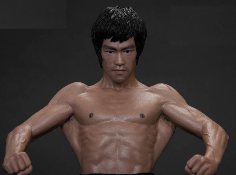 Bruce Lee 1:12 Scale Figure I Bruce Lee | Storm Collectibles