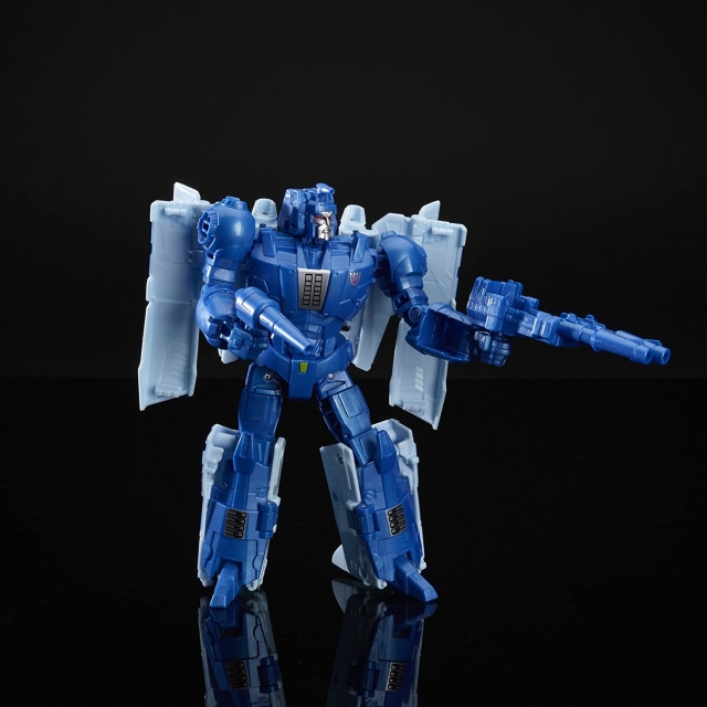Scourge and Fracas Deluxe Class  | Transformers Generations Titans Return