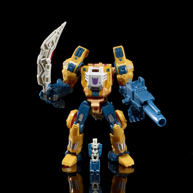 Wolfwire and Monxo Deluxe Class  | Transformers Generations Titans Return