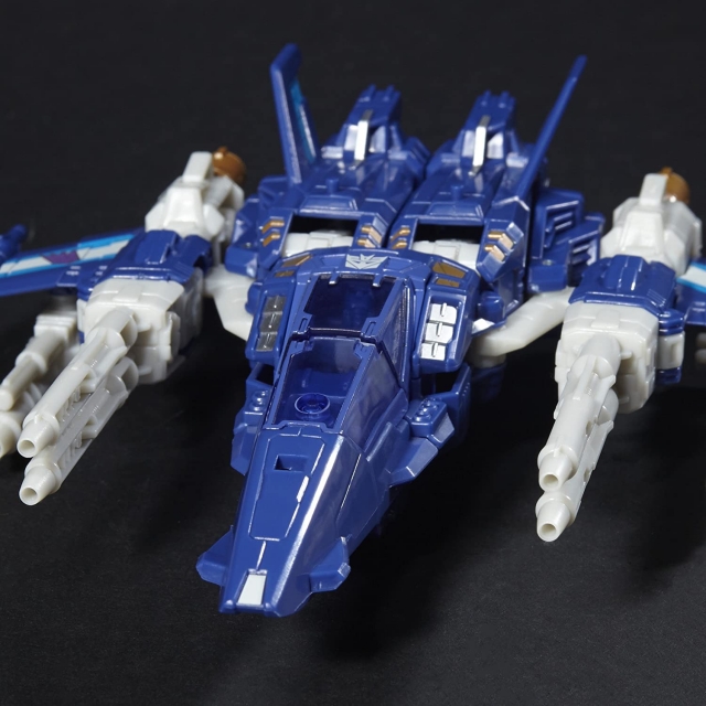Triggerhappy and Blowpipe Deluxe Class  | Transformers Generations Titans Return