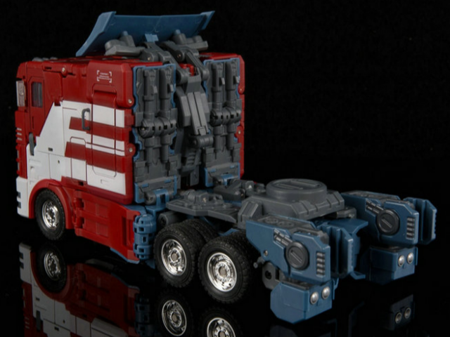 GDW-01 Ultra Maxmas | GCreation