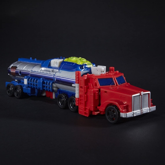 Optimus Prime and Diac Voyager Class  | Transformers Generations Titans Return