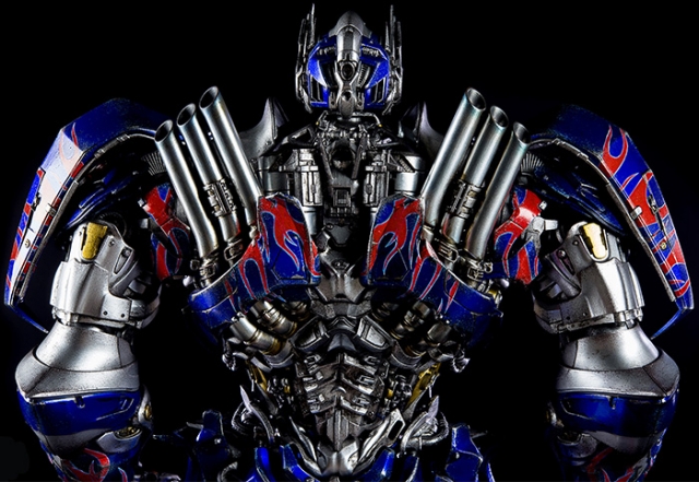 Premium Optimus Prime Premium Scale | Transformers: The Last Knight | threezero