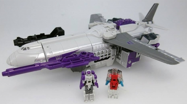 LG57 Octane | Japanese Transformers Legends