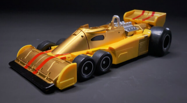 D17 Giuliano  | DX9 Toys Attila Combiner