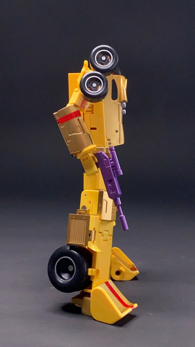 D17 Giuliano  | DX9 Toys Attila Combiner