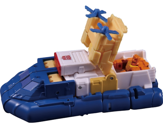 LG64 Seaspray with Lione Sawback | Japanese Transformers Legends