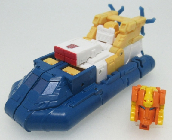 LG64 Seaspray with Lione Sawback | Japanese Transformers Legends