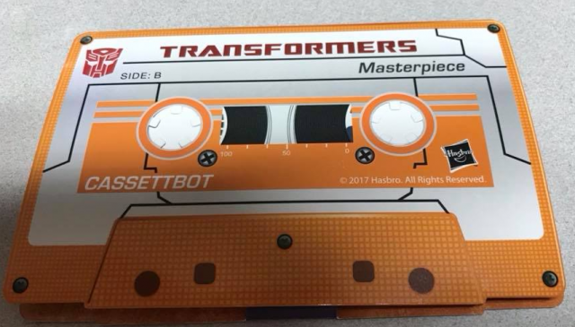 MP-15E 16E Cassettebot vs Cassettron Collectors Coin | Transformers Masterpiece