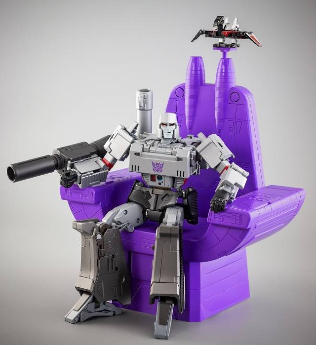 MA-001 Tyrant Throne | Maas Toys