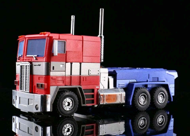 MS-01X Light Of Freedom Metallic Version | Magic Square