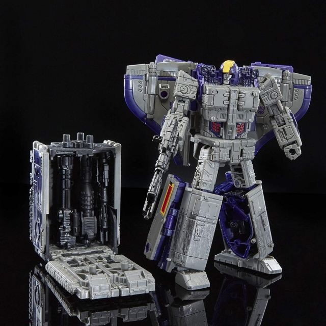 WFC-S51 Astrotrain Triple Changer Leader Class | Transformers Generations War for Cybertron Siege Chapter
