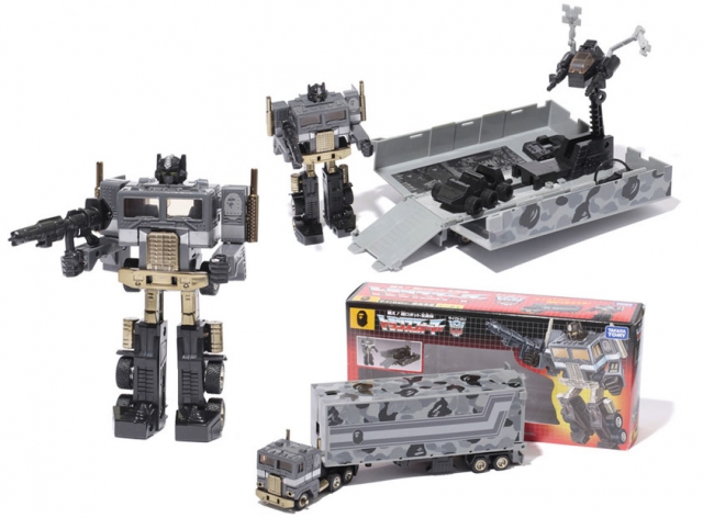 Transformers G1 Bathing Ape BAPEx Optimus Prime Grey Camouflage Version Limited Edition | Transformers G1 Reissues