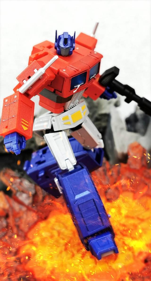 MS-B18X Light of Justice Metallic Version | Magic Square