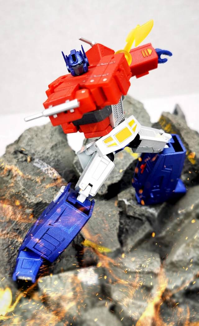 MS-B18X Light of Justice Metallic Version | Magic Square