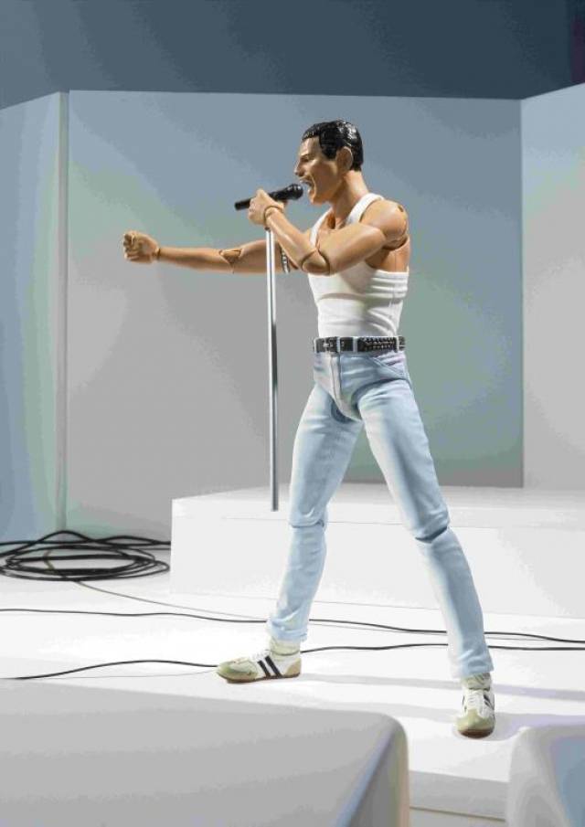 Freddie Mercury S.H. Figuarts | Bandai Tamashii Nations | Queen