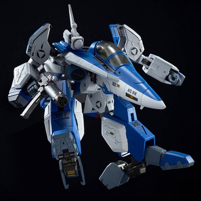 Genesis Climber Mospeada RIOBOT AFC-01H Legioss (Type ETA) | 1/48 Scale Figure