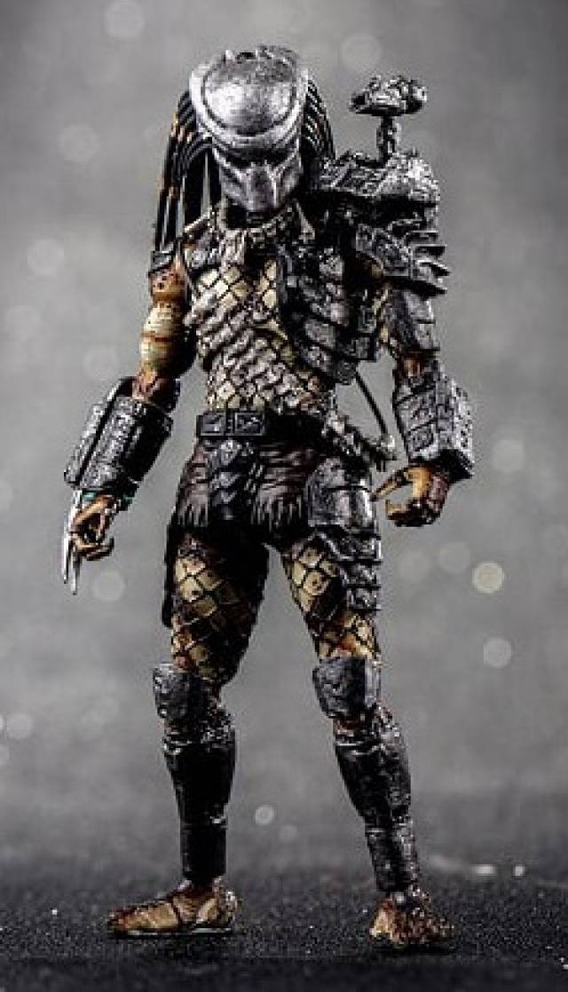 Jungle Hunter Predator 1:18 Scale | The Predator | Hiya Toys