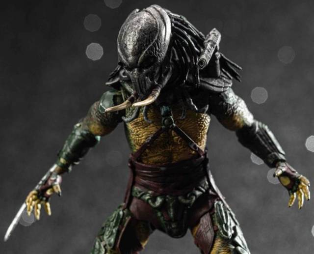 Tracker Predator PX Previews Exclusive 1:18 Scale | Predators | Hiya Toys