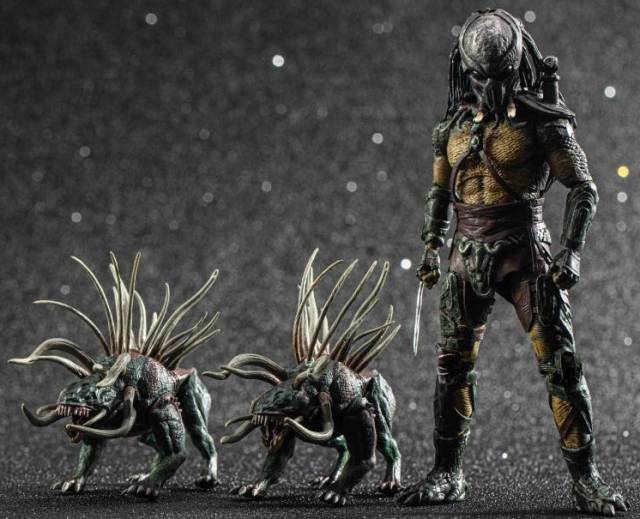 Tracker Predator PX Previews Exclusive 1:18 Scale | Predators | Hiya Toys