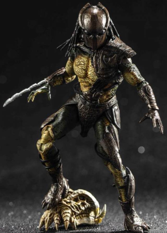 Falconer Predator PX Previews Exclusive 1:18 Scale | Predators | Hiya Toys