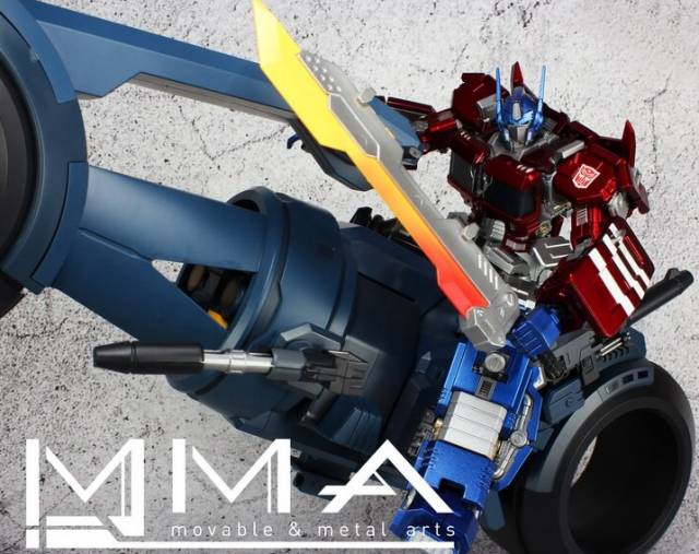 MMA-01 IDW Slaughter Laird and Battlebike | Movable and Metal Arts