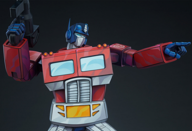 Transformers G1 Museum Scale Optimus Prime Statue
