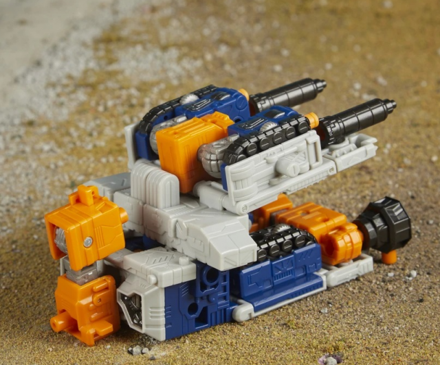 WFC-E18 Decepticon Airwave Deluxe Class | Transformers Generations War for Cybertron Earthrise Chapter