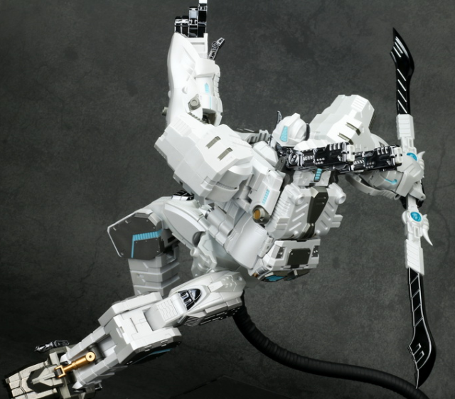 GT-10A Gorilla White Version | Generation Toy