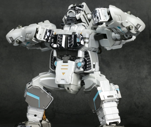 GT-10A Gorilla White Version | Generation Toy
