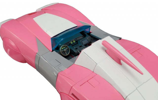 MP-51 Arcee | Transformers Masterpiece