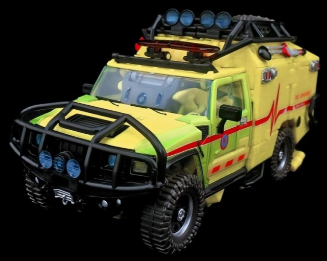 MPM-11 Ratchet | Transformers Masterpiece Movie Series