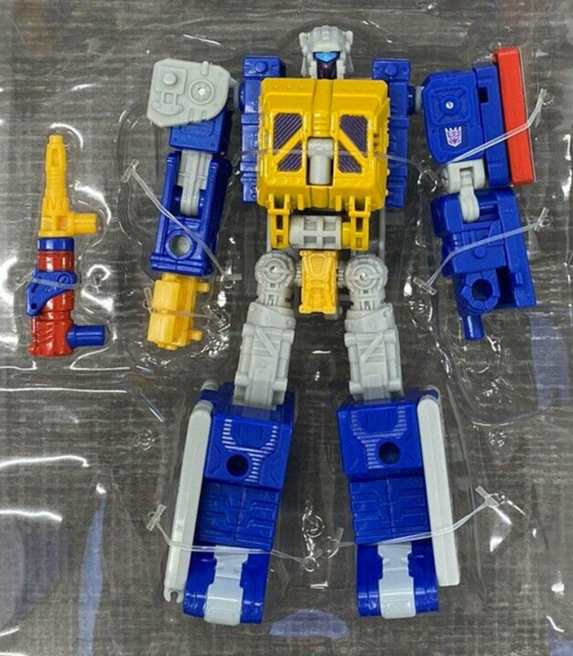 WFC-GS12 Greasepit Deluxe Class | Transformers Generations Selects War for Cybertron Earthrise