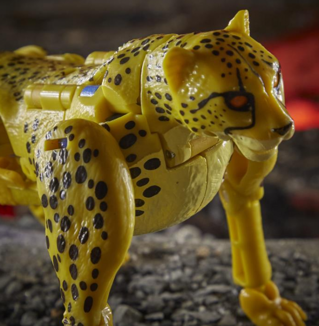 WFC-K4 Cheetor Deluxe Class | Transformers Generations War for Cybertron Kingdom Chapter