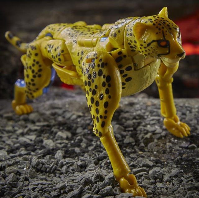 WFC-K4 Cheetor Deluxe Class | Transformers Generations War for Cybertron Kingdom Chapter