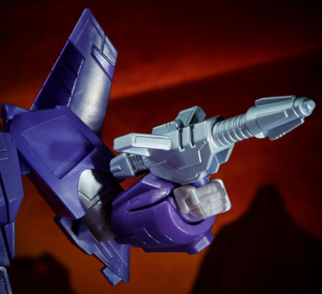 WFC-K9 Cyclonus Voyager Class | Transformers Generations War for Cybertron Kingdom Chapter