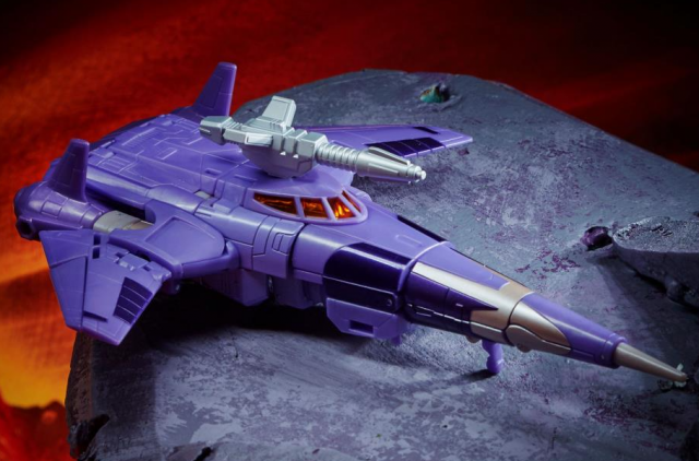 WFC-K9 Cyclonus Voyager Class | Transformers Generations War for Cybertron Kingdom Chapter