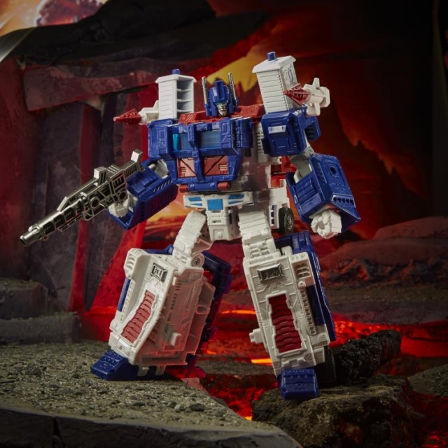 WFC-K20 Ultra Magnus Leader Class | Transformers Generations War for Cybertron Kingdom Chapter