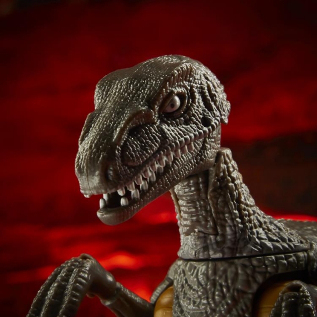 WFC-K18 Dinobot Voyager Class | Transformers Generations War for Cybertron Kingdom Chapter
