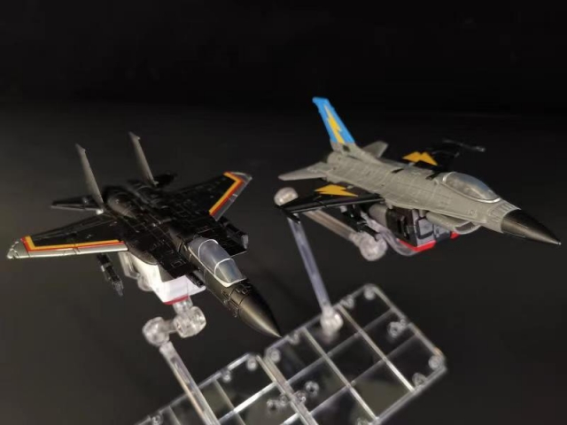ZC-01 Downthrust | Zeta Toys