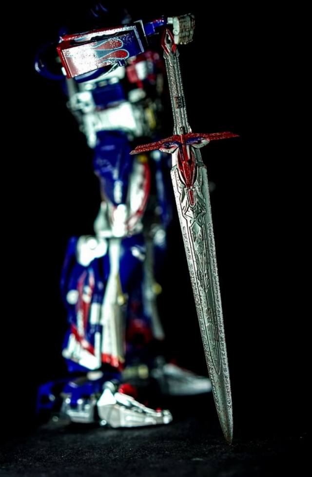 R-02D Challenger Battle Damage Version | Unique Toys