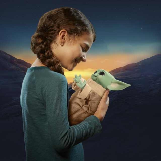 Galactic Snackin' Grogu Animatronic Ultimate Edition | The Mandalorian | Hasbro