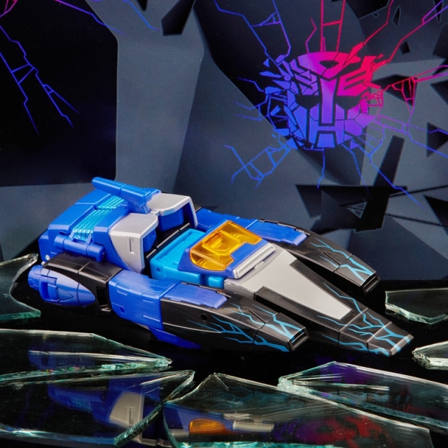 Blurr IDW Shattered Glass IDW Shattered Glass Deluxe Class | Transformers Generations Shattered Glass Collection