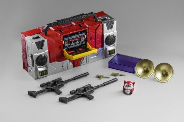 Transistor Pure Red Metallic Version and HiFi | KFC Toys