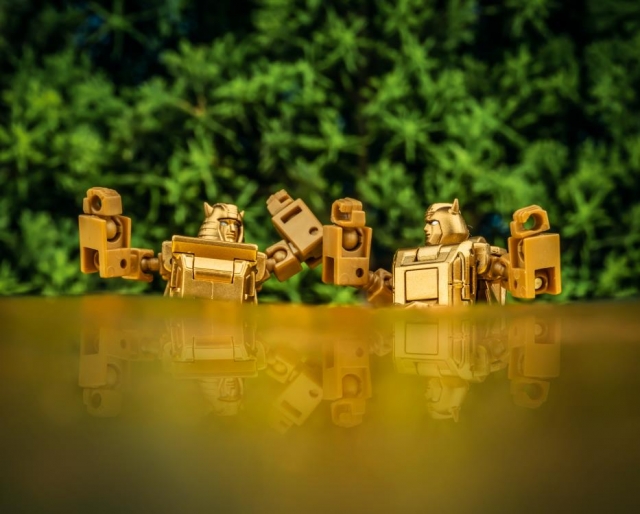 H25G Herbie and H26G Vanishing Point Golden Version Set of 2 Figures | Newage the Legendary Heroes