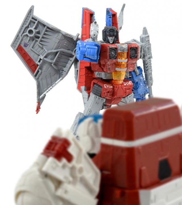 WFC-04 Starscream Premium Finish Voyager Class | Transformers Generations War for Cybertron Siege Chapter