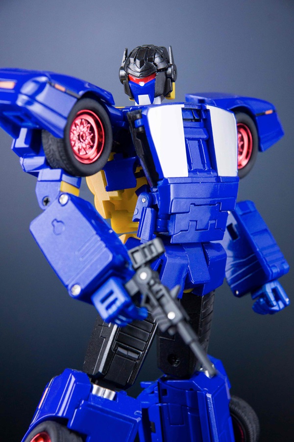 MX-26A Bond and James American Version | X-Transbots