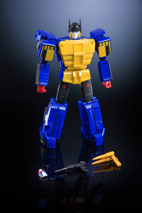 MX-26B Bond and James Japanese Version | X-Transbots